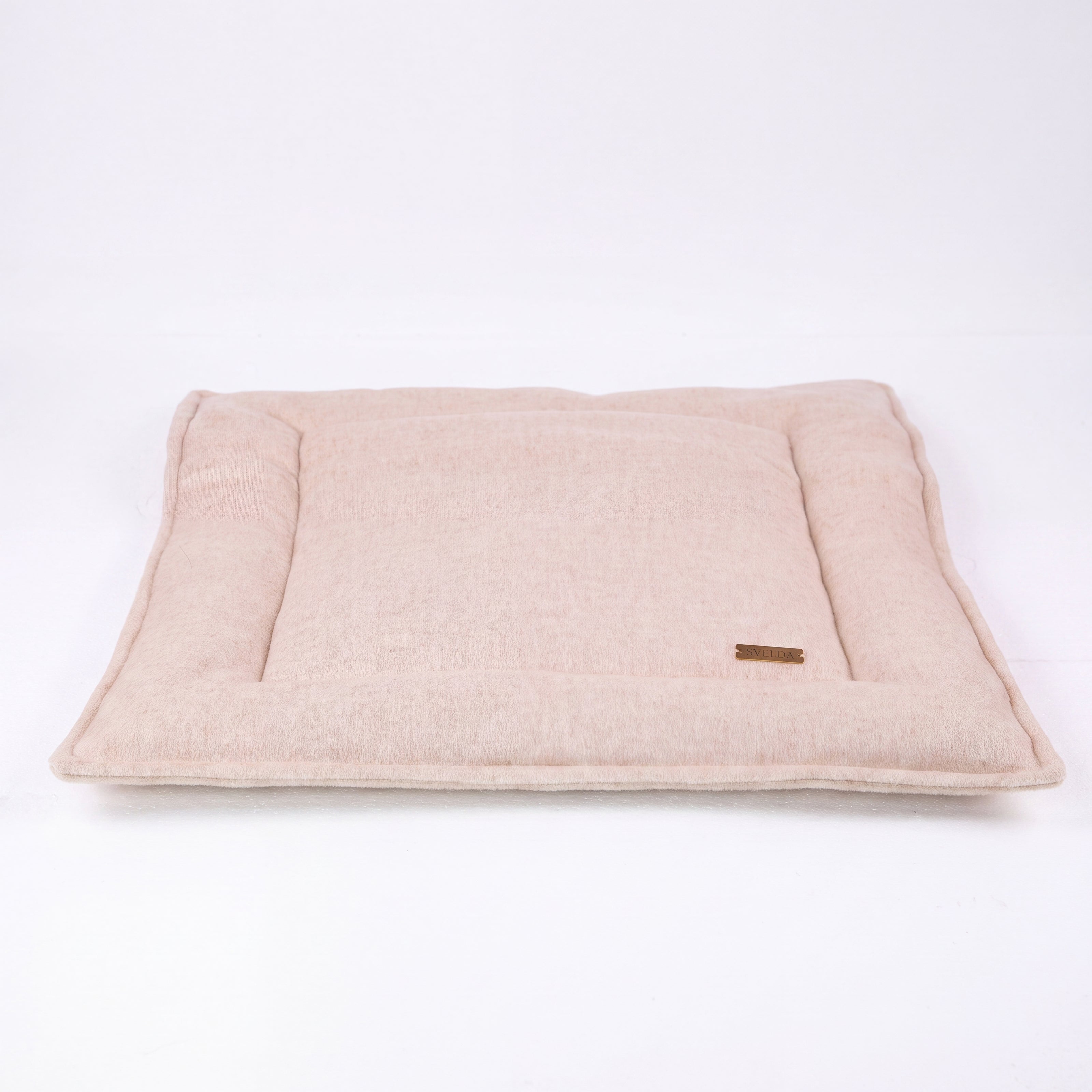 Tito Cashmere Blend - Pink, alt angle (tag fixed, 4K)
